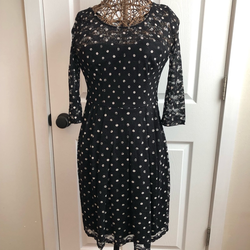Dress - Picture 2 of 4